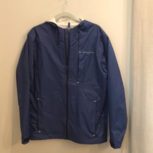 Vineyard Vines men’s rain jacket shell